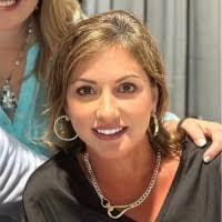 Lori Ratcliffe's Instagram, Twitter & Facebook