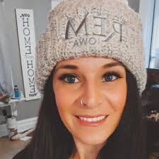 Rosemarie Cote's Instagram, Twitter & Facebook