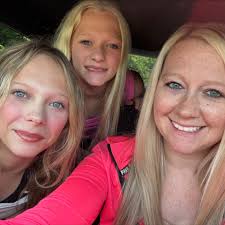 What sand pump is recommended for an above ground pool?