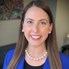 Amy Saari's Instagram, Twitter & Facebook