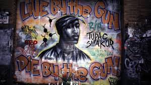 Anderen rapper können 2pac einfach nicht das wasser reichen. 20 Todestag Warum 2pac Immer Noch Der Rap Gott Schlechthin Ist Aktuelles Musik Puls