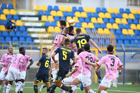 Nella ripresa la juve stabia è chiamata all'assalto ma praticamente non riesce a costruire un'azione pericolosa per cercare il gol del pareggio. Juve Stabia Palermo Le Formazioni Ufficiali