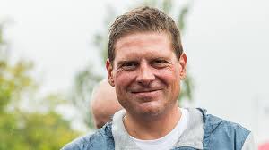 Ich bin froh ullrich hatte 1997 als bislang einziger deutscher radrennfahrer die tour de france gewonnen, der. Nach Seiner Scheidung Jan Ullrich Bekommt Ein Verlockendes Angebot