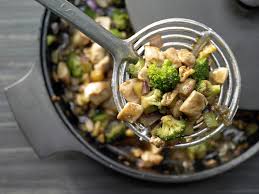 Hahnchen Und Brokkoli Aus Dem Wok Rezept Austernsauce Ballaststoffreiche Rezepte Hahnchen