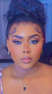 Jèn ayisyen kap Viv st domeng