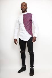Idéale pour les sorties de tous les jours… on apprécie beaucoup les vêtements africains pour leur légèreté et leurs couleurs vives. Shandras Creations Wax Chemise Blanche Bi Matiere Pour Homme Pour Un Style Casual Ou Une S Modele Pagne Africain Homme Habit Pour Homme Chemise Homme Fashion