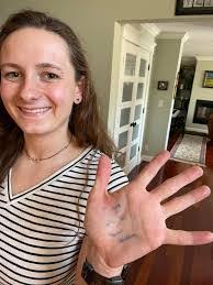 Lynda Hale's Instagram, Twitter & Facebook