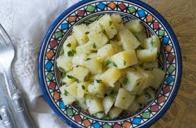 Salade De Pommes De Terre A La Marocaine Cuisinons En Couleurs Recette Salade Pomme De Terre Recettes De Cuisine Cuisine Marocaine