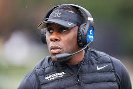 Vanderbilt football coach Derek Mason will return in 2020, AD says
