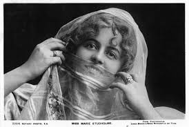 6 DEFENDING tHE BODy, DEFENDING tHE SElF