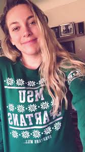 We've got spirit, yes we do! We've got spirit, how about you?! It's W4  Country Spirit Week, and today is Major League Monday! Show us your  favorite team or school colors!