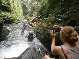 Contohnya saja seperti tiket masuk bali zoo, dufan, waterboom, hingga tiket acara konser jazz goes to campus bisa kamu pesan secara cepat dan praktis. Regesan Waterfall Foto Air Terjun Tekaan Telu Tomohon Tripadvisor