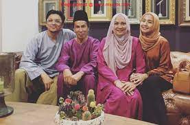 7 Gambar Engku Emran Bawa Laudya Sytd Beraya Di Rumah Amy Search Sebelum Ini Bekas Suami Erra Fazira Engku Emran Dan Pelakon Popular Penyanyi Suami Artis