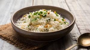 Ayam•bawang bombay•bawang putih•bawang merah•daun jeruk•daun tepung kanji /aci•susu bubuk•sahset susu kental manis•air panas•gula halus untuk taburan•pewarna. Resep Nasi Goreng Bawang Putih Menu Sarapan Pagi Lezat Yang Simpel Dan Praktis Herstory