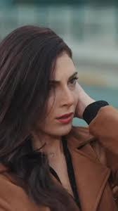 Sarah Senn's Instagram, Twitter & Facebook