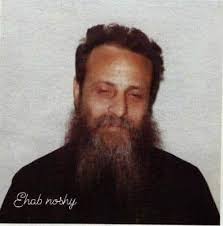 اثناء مرض ابونا بيشوى جاء أحد الاشخاص و طلب منه أن يذهب لأحد اقرباءه و كان  مريضا بمرض خطير فى مستشفى خارج الاسكندرية و يصلى له فقال له ابونا أنا مستعد  و