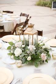 Tisch Deko Romantic Champagne And Ivory South Tampa Waterfront Wedding Westshore Yacht Club In 2020 Round Table Decor Round Wedding Tables Garland Wedding Decor