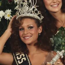 La segunda reina teen elegida fue Daniela Cox, quien irá al MISS TEEN ECO  en Egipto,con fecha próxima a anunciarse.. Adm. Noah