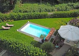 Ein Pool Fur Die Ganze Familie Pool Im Garten Pool Haus Bauen