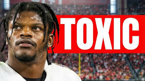 MADDEN 17 CREATIVE DIRECTOR Rex Dickson Talks Madden 17 Gameplay Patches &  Ebooks!