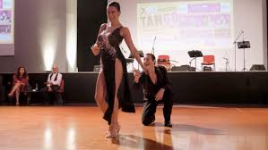 Se comenta que miguel ángel se enojó enormemente, no sólo por alterar la escena inicial, sino también. Daiana Guspero And Miguel Angel Zotto 030tango