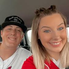 Taylor Hopper's Instagram, Twitter & Facebook