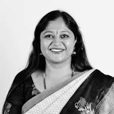 I've always strived for a perfect balance in my life—juggling my roles as a  professional, a homemaker, and, like any parent, aspiring to give my  daughter everything.