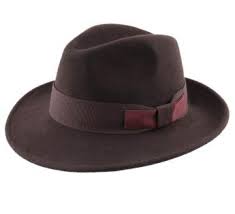 Maybe you would like to learn more about one of these? Chapeau Annee 20 30 Homme Et Femme Un Classisisme Qui A Du Gout