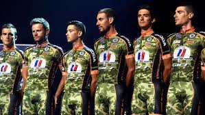 A l'intérieur de la professionnalisation de l'équipe cycliste de l'armée de terre. La Medaille Du Jour Un Cycliste En Rase Campagne Apres La Fin De L Equipe De L Armee De Terre
