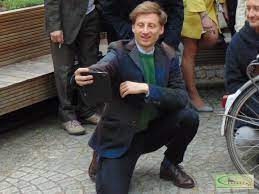 Filip amadeusz sterczewski został wpisany w rubryce dane wspólników pierwszego działu krs oraz w rubryce organ uprawniony do reprezentacji podmiotu drugiego działu krs. Franciszek Sterczewski Zostal Poslem Chcialbym Dalej Pozostac Radnym Osiedla Sw Lazarz Lazarz Pl Poznanski Portal Dzielnicowy Lazarz W Z Siegu Myszki