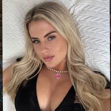 Molly Doherty's Instagram, Twitter & Facebook