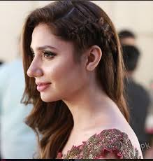 Mahira Khan Gives Us Major Hairstyle Goals Video gruppy ꮶing of bollywood shah rukh khanarmenia. mahira khan gives us major hairstyle goals