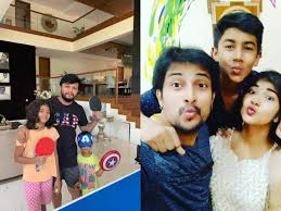 From Ganesh To Prem This Is How Kananda Stars Are Spending Time With Their Kids At Home Kannada Movie News Times Of India Lemony blog is here to help you. kannada movie