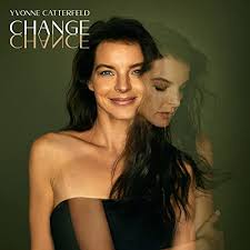 Yvonne catterfeld und freund oliver wnuk sind bereits seit über zehn jahren ein paar. Change Signierte Cd Limitiert Exklusiv Bei Amazon De Yvonne Catterfeld Amazon De Musik