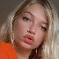 Aaron Hoare (@aaronhoare)