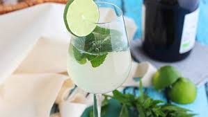 Royal Chocolat Ou Trianon Video Et Astuces Recette Ptitchef Recette En 2020 Mojito Royal Mojito Aperitif Maison