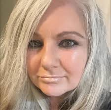 🔗:bit.ly/4r2iHmN Melissa Leo is getting candid about her status as an  Academy Award winner. 📷: Steve Granitz/FilmMagic