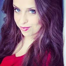 Amanda Durbin's Instagram, Twitter & Facebook