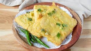 Bentuknya juga khas, beda dengan mendoan yang biasa kita lihat di pedagang gorengan. 8 Olahan Tempe Yang Tak Kalah Lezat Dibanding Tempe Goreng Termasuk Tempe Mendoan Khas Purwokerto