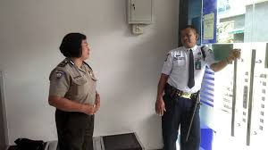 Berikut ini daftar gaji satpam bank seluruh indoneisa serta bagaimana kamu mendapatkan pekerjaan di dunia security perbankan. 31 Gaji Satpam Bank Bri Info Uang Online
