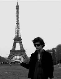 Monophy is how you discover giphy gifs in black and white. Nouveau Pour Gif Tour Eiffel Qui Saute Abdofolio