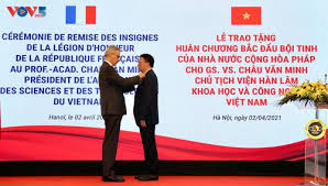 Pháp đã chứng tỏ họ là một trong những ứng viên hàng đầu cho chức vô địch euro 2021 sau màn trình diễn ấn bồ đào nha đang cho thấy phong độ ấn tượng, đoàn quân của hlv fernando santos đã bất bại kể từ tháng 11 năm ngoái và đang duy trì chuỗi 7 trận bất. Gs Vs Chau VÄƒn Minh Chá»§ Tá»‹ch Viá»‡n Han Lam Khoa Há»c Va Cong Nghá»‡ Viá»‡t Nam Ä'Æ°á»£c Trao Huan ChÆ°Æ¡ng Báº¯c Ä'áº©u Bá»™i Tinh Cá»§a Phap