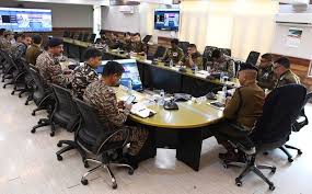 DGP Nalin Prabhat Reviews Valley Security; Orders Stronger Surveillance, Rapid Response Measures