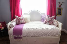 Ikea Hack Upholstered Headboard For The Hemnes Day Bed Hemnes Tagesbett Kinderzimmer Dekor Mode Schlafzimmer