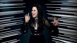Puttin' my defenses up 'cause i don't wanna fall in love if i ever did that i think i'd have a heart. News Entertainment Music Movies Celebrity Demi Lovato Heart Attack Demi Lovato Demi Lovato Looks