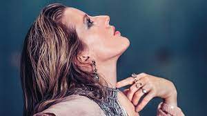 Ellie Goulding On Her Song Close To Me Working With Juice Wrld Variety Ellie goulding love me like you do in the live lounge. ellie goulding on her song close to me
