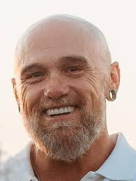 Travis Crow's Instagram, Twitter & Facebook