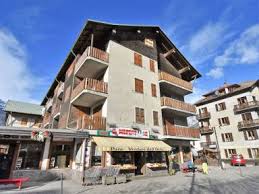 Mezza pensione (colazione e cena con acqua e vino ai pasti) e cenone di san silvestro. Appartamento Per Vacanze A Bormio In Affitto Casevacanza It