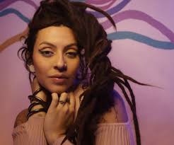 Cantora de MS lança novo trabalho com participação de grupo de rap indígena 