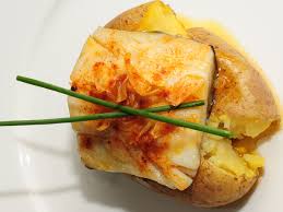 Metemos en el estuche de vapor las patatas, la cebolla el aceite y la sal y cocinamos en el micro durante 4 minutos a la máxima potencia. Recetas De Cocina Al Microondas Especiales Canal Cocina